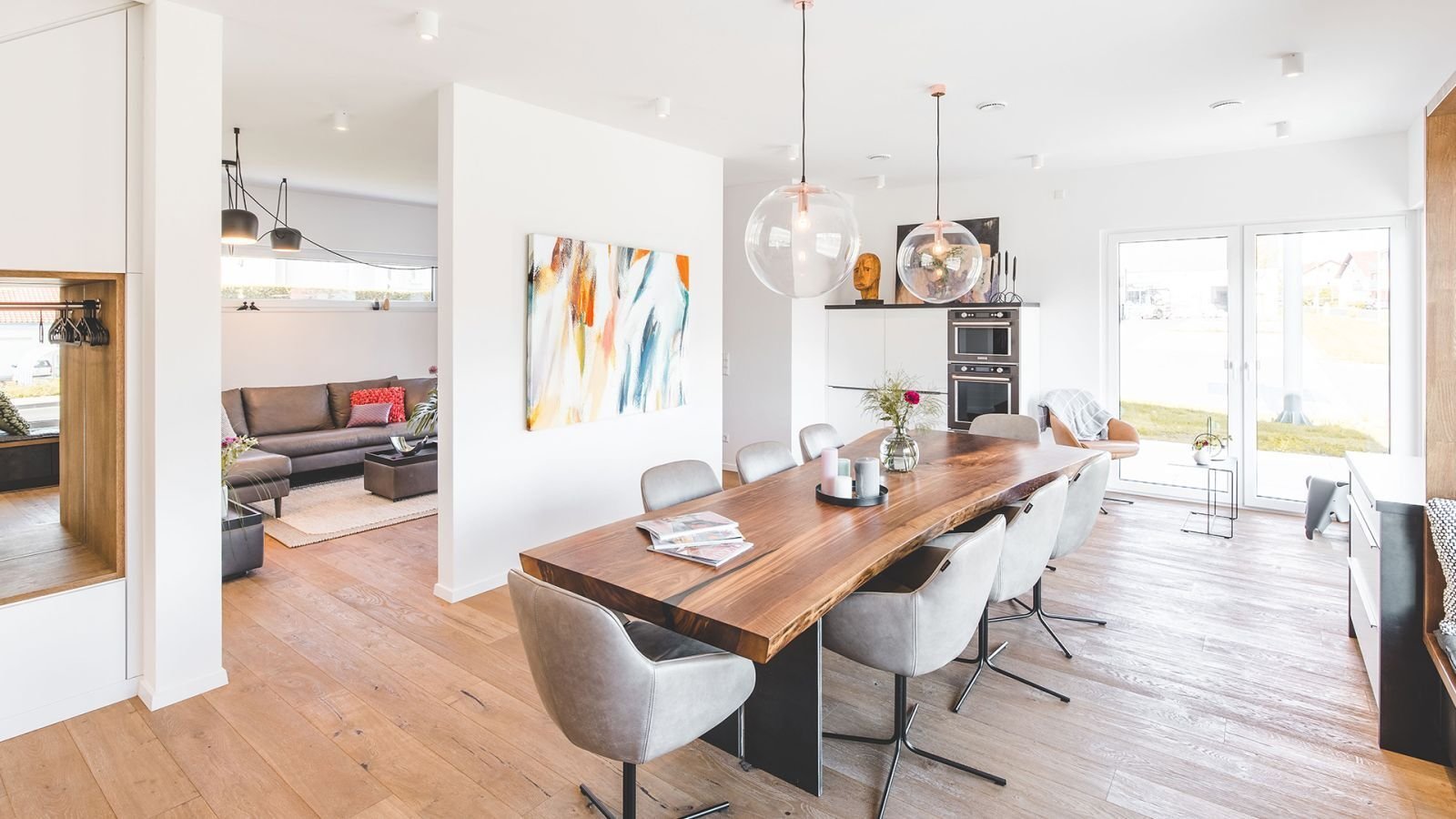 Wunderschönes Designhaus mit Grundstück