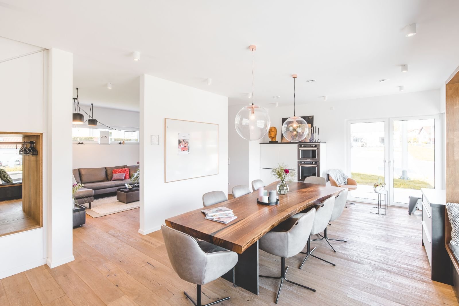 TRAUMHAUS AUF IHREM GRUNDSTÜCK,  BAUHAUS-ARCHITEKTUR IN OKAL-DESIGN