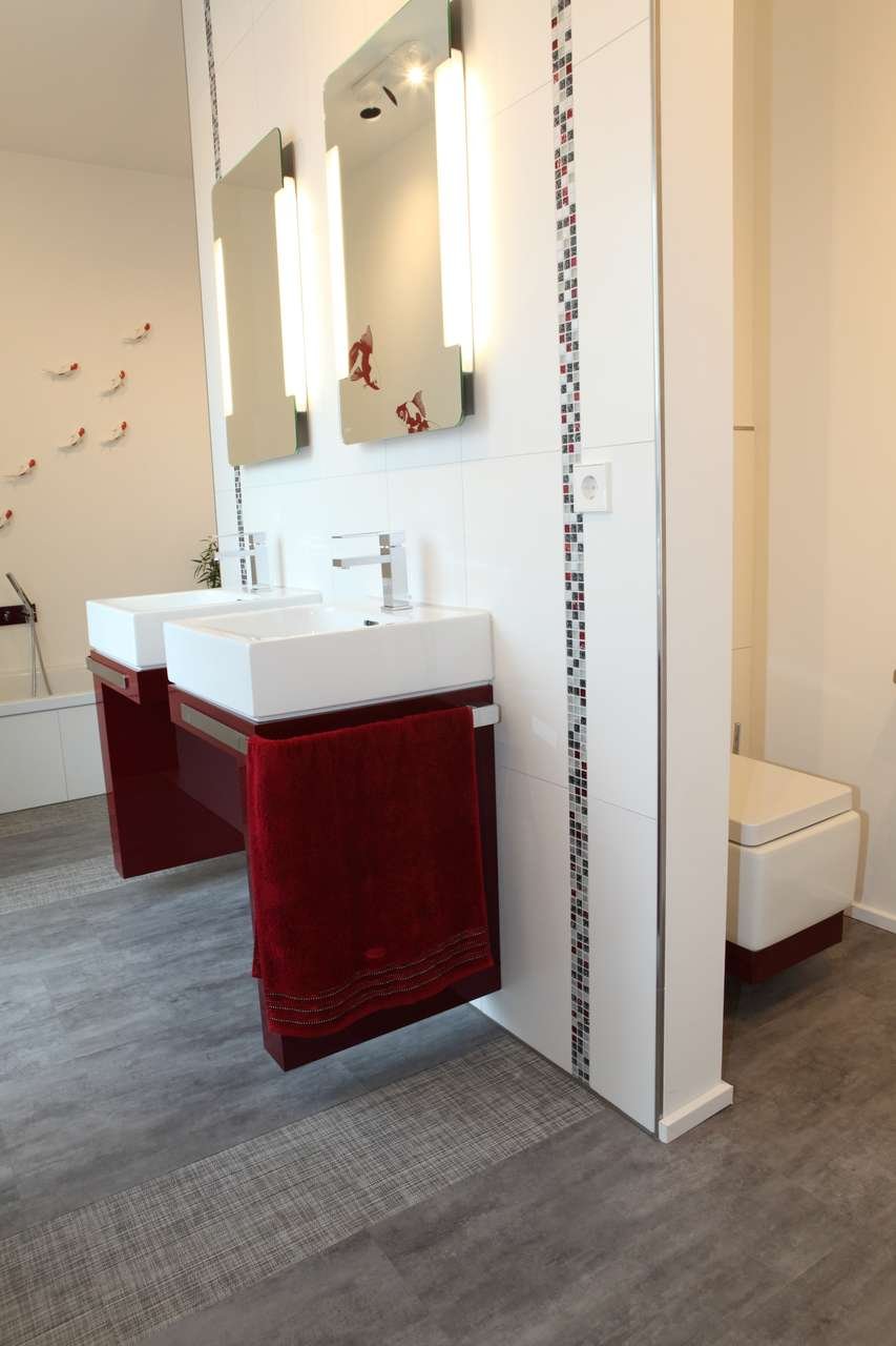 EINZIEHEN statt Ausbauen! :: Aktionshaus 