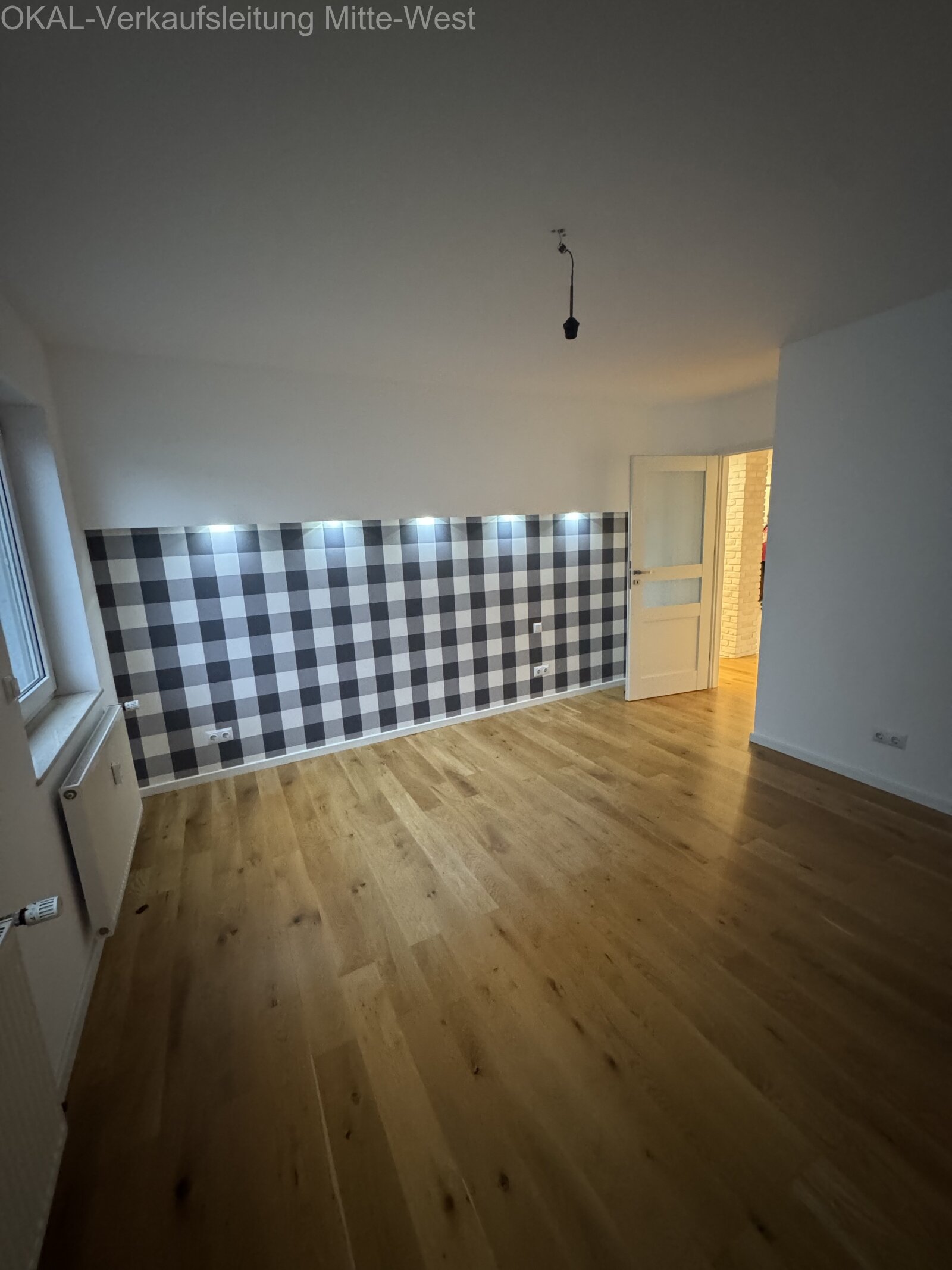 Top Renovierte Eigentumswohnung mit Balkon, Tiefgarage, Kellerraum und Gartenmitbenutzung