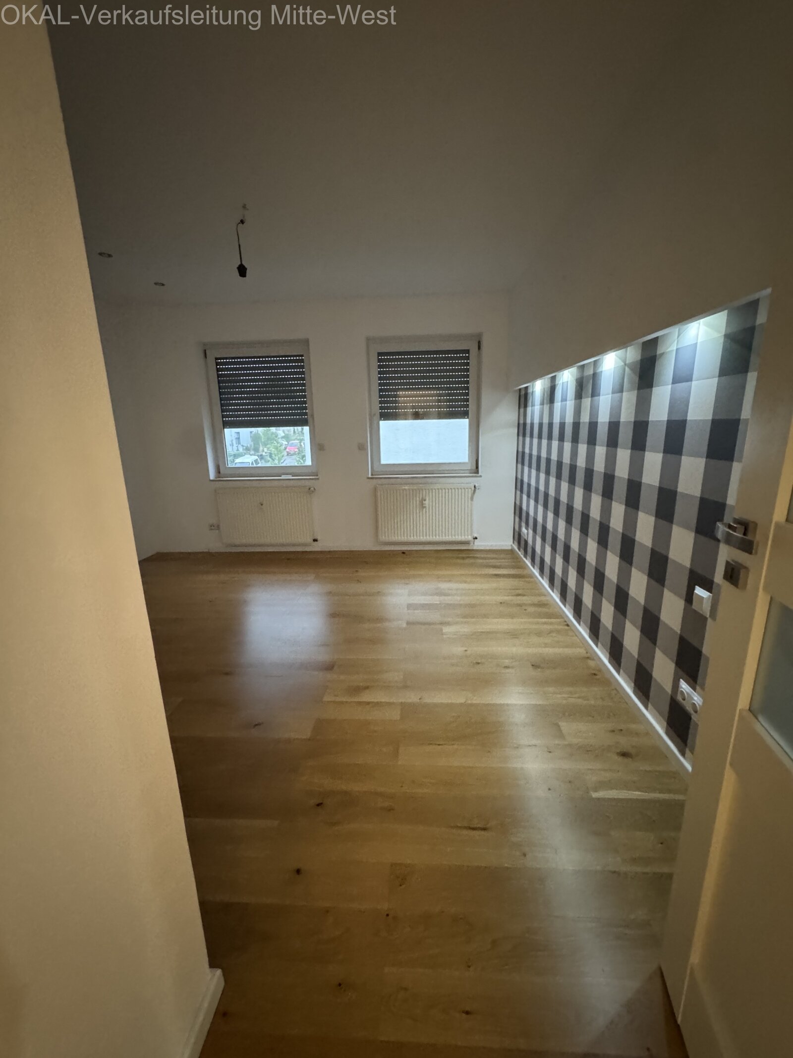 Top Renovierte Eigentumswohnung mit Balkon, Tiefgarage, Kellerraum und Gartenmitbenutzung