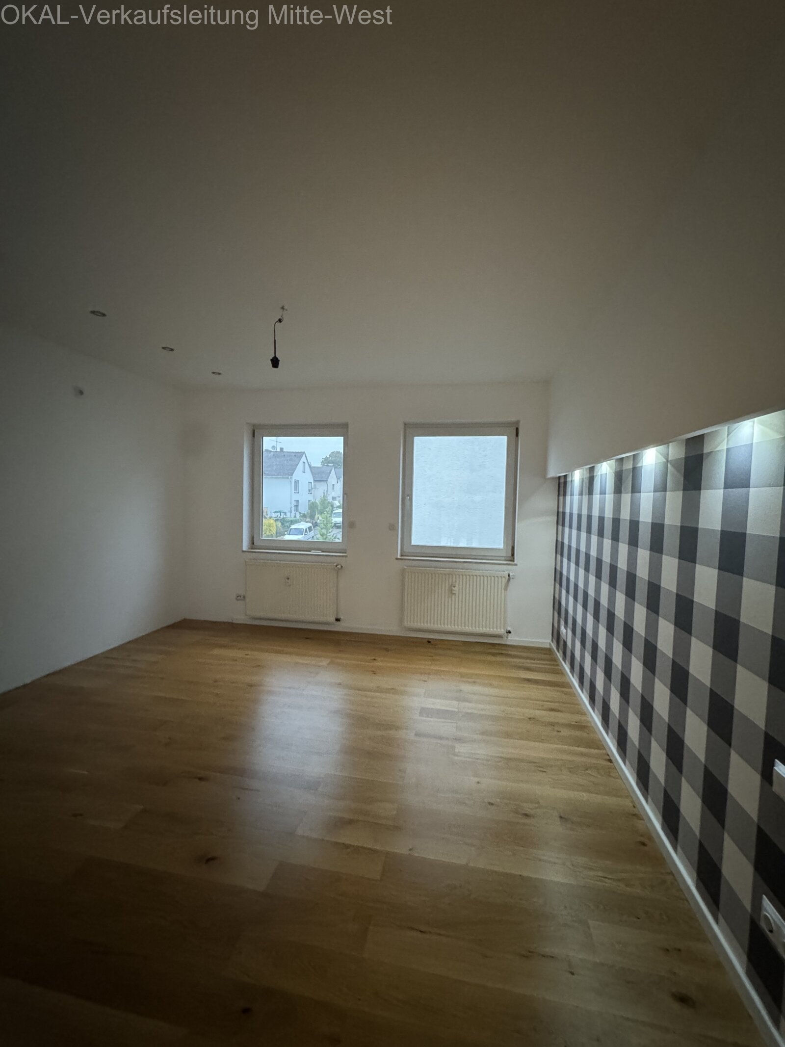 Top Renovierte Eigentumswohnung mit Balkon, Tiefgarage, Kellerraum und Gartenmitbenutzung