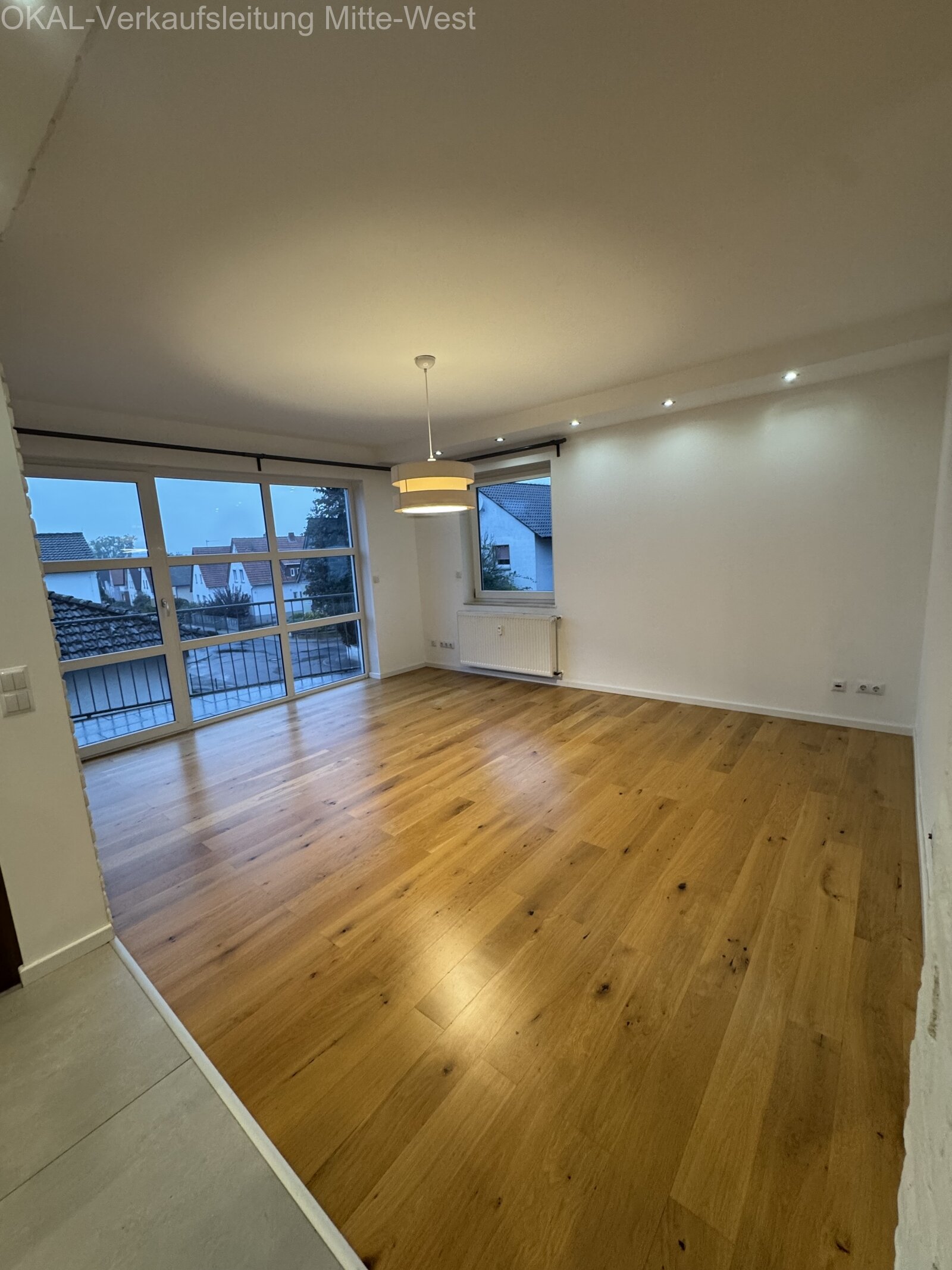 Top Renovierte Eigentumswohnung mit Balkon, Tiefgarage, Kellerraum und Gartenmitbenutzung