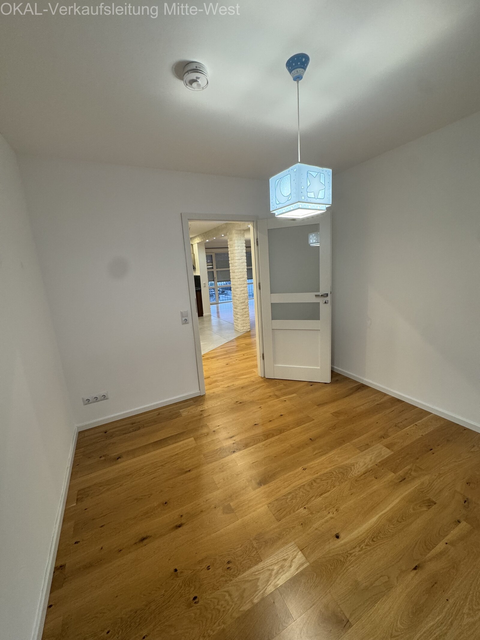 Top Renovierte Eigentumswohnung mit Balkon, Tiefgarage, Kellerraum und Gartenmitbenutzung