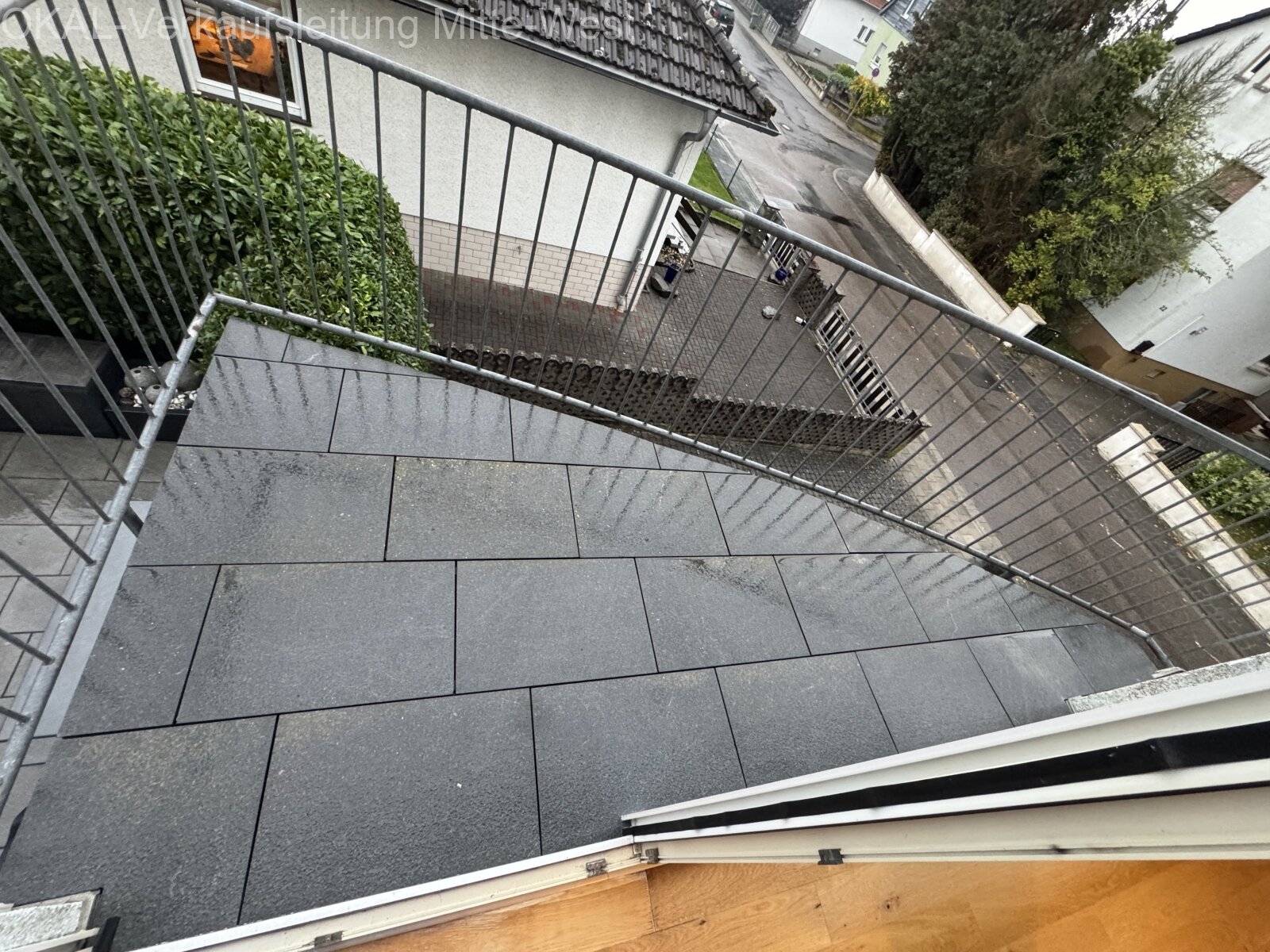 Top Renovierte Eigentumswohnung mit Balkon, Tiefgarage, Kellerraum und Gartenmitbenutzung