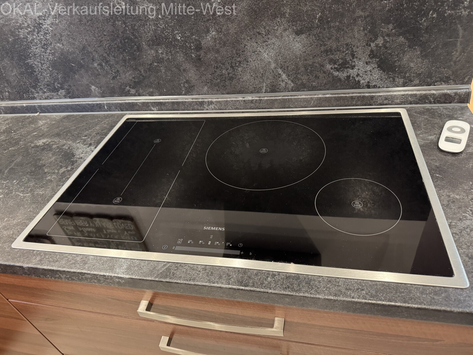 Top Renovierte Eigentumswohnung mit Balkon, Tiefgarage, Kellerraum und Gartenmitbenutzung