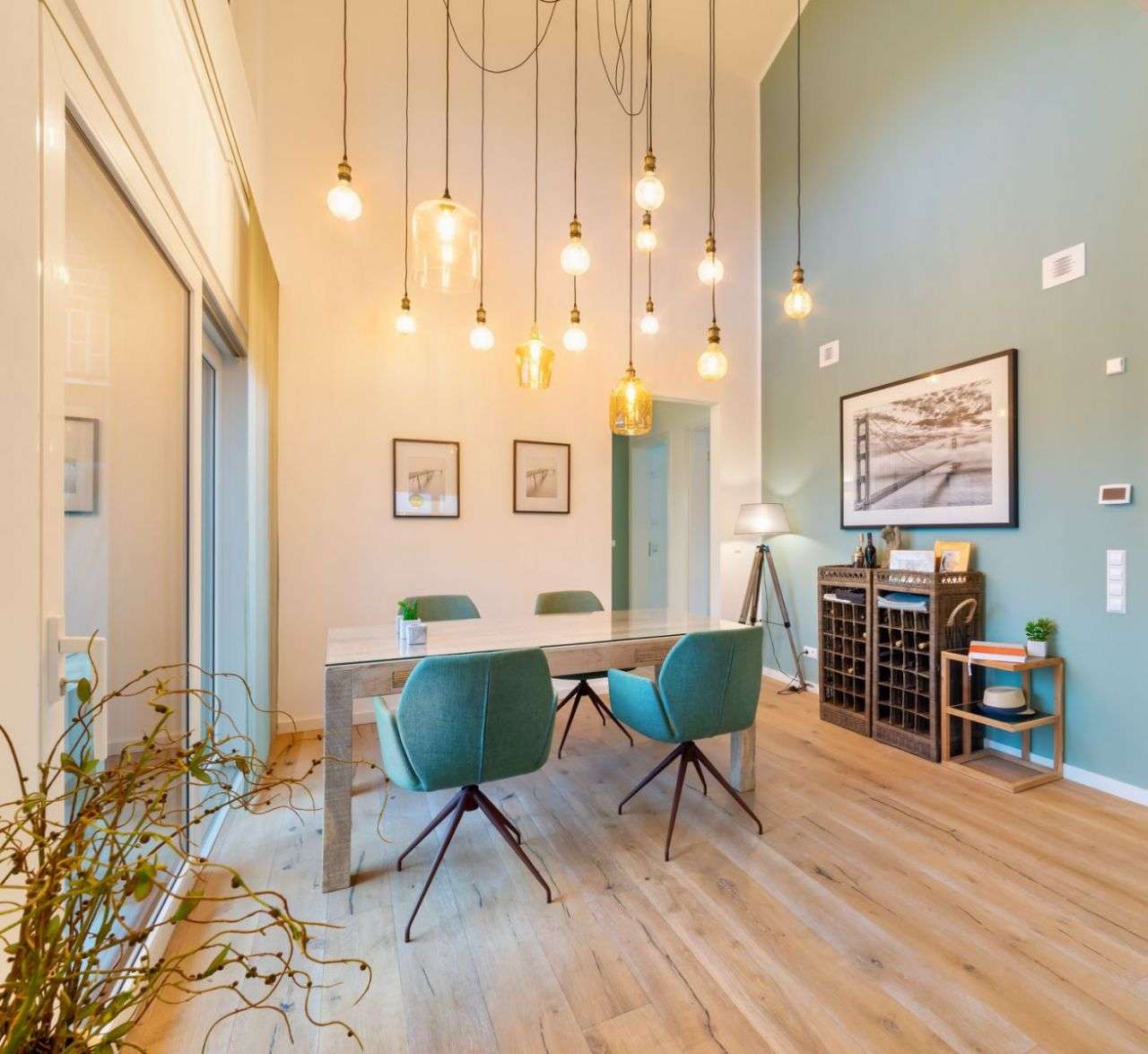 Schick unser neues Bungalow, von innen und außen