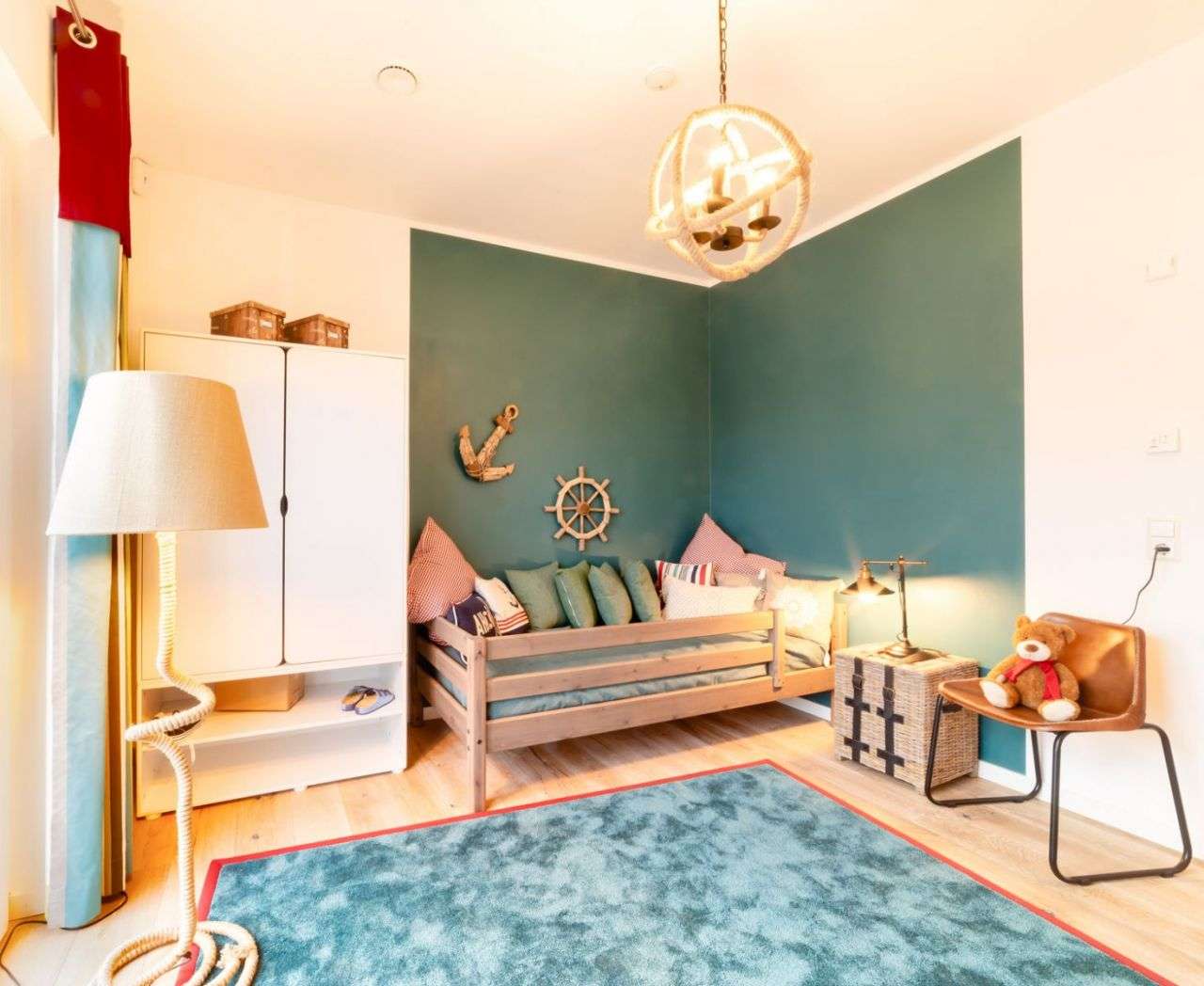 Schick unser neues Bungalow, von innen und außen