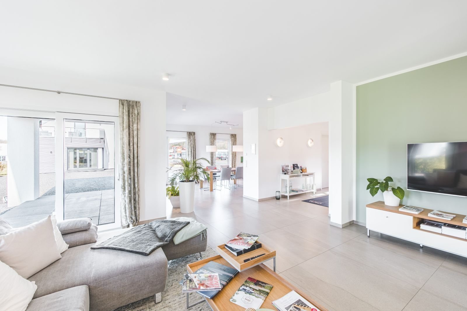 Traumhaus realisieren: Mit OKAL und Sascha Scheer auf Ihrem Grundstück