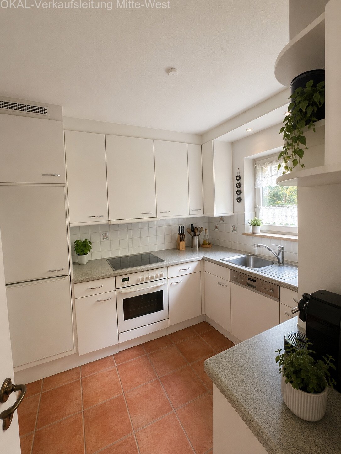Paradies im Grünen: 243,80m2 DHH mit Südterrasse, neuer Heizung, Keller und Garage