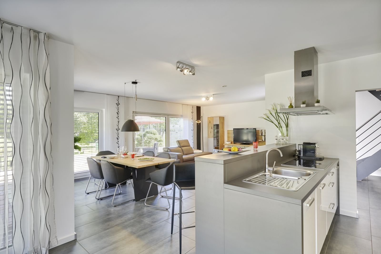 Ansicht Küche/Esszimmer Ansicht Küche/Esszimmer